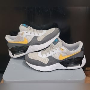 Boys Nikes Size 5Y